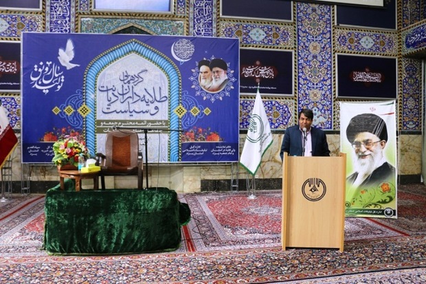استاندار یزد: افزایش اعتماد مردم به نظام، رسالت روحانیون است