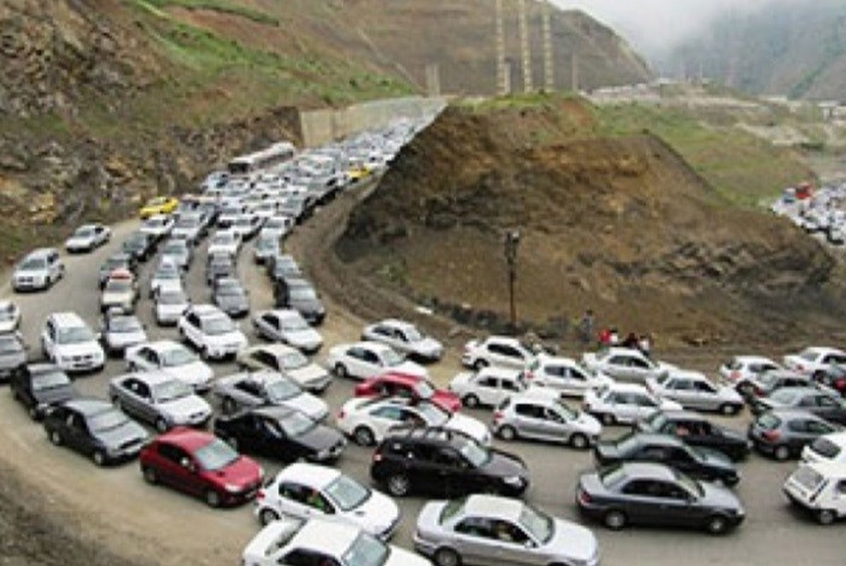ترافیک سنگین در هراز و باران در برخی جاده‌ها/کندوان یک‌طرفه می‌شود