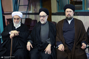 مراسم تشییع آیت الله حسن صانعی (ره) از حسینیه جماران - 2