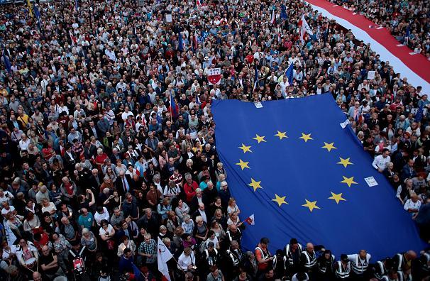 بحران سیاسی در لهستان و تنش جدید اروپا