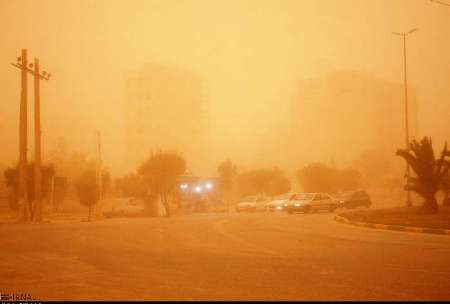 ورود توده جدید گرد و غبار به برخی شهرهای خوزستان و کاهش شعاع دید افقی