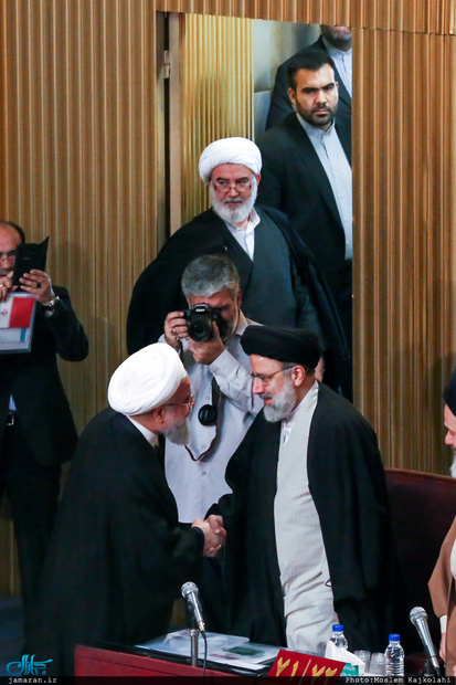احوال پرسی روحانی و رییسی در مجلس خبرگان+ عکس