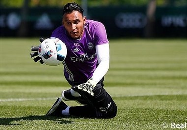 خداحافظی کیلور ناواس با هواداران رئال مادرید+عکس

