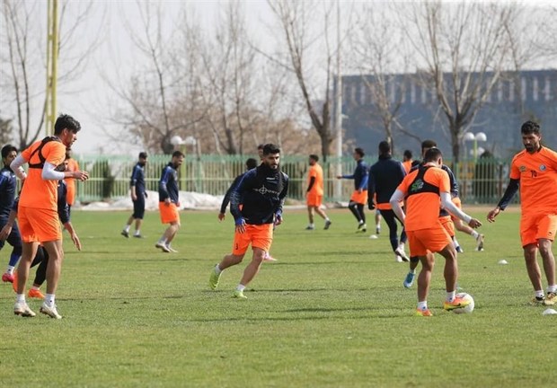 صحبت‌های مجیدی با بازیکنان در تمرین استقلال