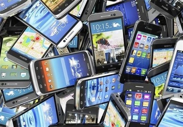 محموله هفت میلیاردی تلفن همراه در همدان توقیف شد