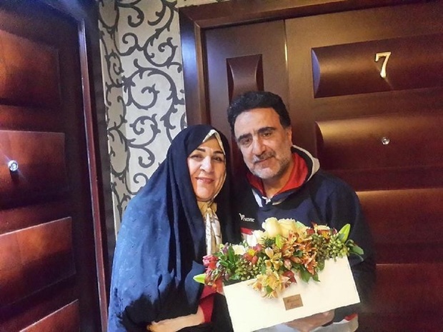 همسر مصطفی تاجزاده به ملاقات وی رفت + عکس