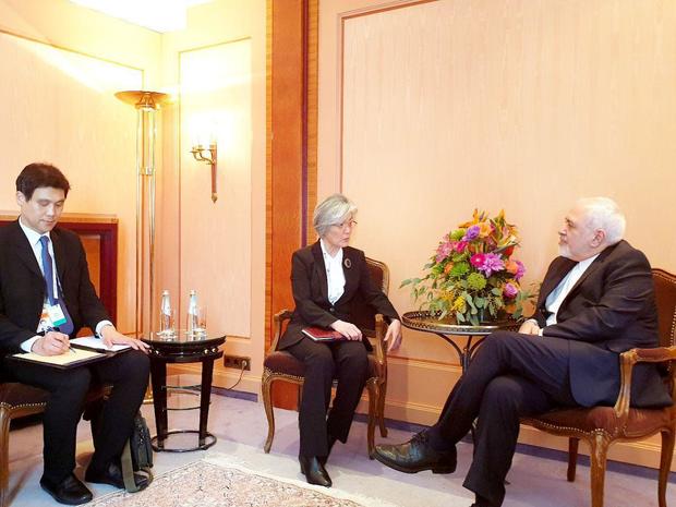 دیدار ظریف با وزیر خارجه کره جنوبی در مونیخ 