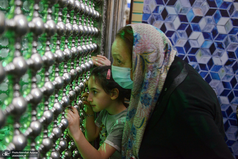 ادای احترام پیروان ادیان الهی نسبت به ساحت مقدس امام خمینی (س)