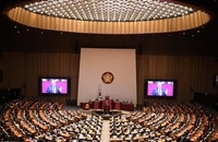 ترامپ و همسرش در پارلمان کره