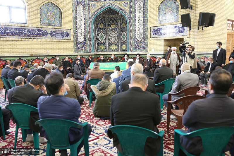 مراسم تشییع پیکر آیت الله ری شهری (ره) از حسینیه کوثر (س)