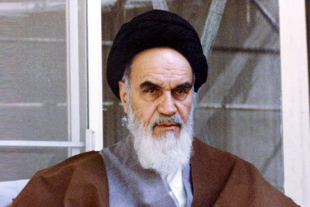 حکم امام خمینی جهت جلوگیری از  تحریف کتاب های درسی چه بود؟