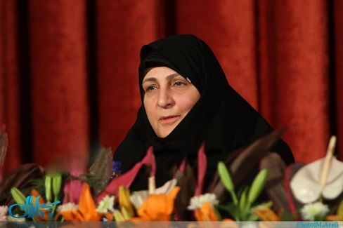 با سخنان امام خمینی (س) زنان ما هویت گمشده خود را پیدا کردند/اگر دین باشد و تفکر و تعقل نباشد از درون آن داعشی و تکفیری بیرون می آید