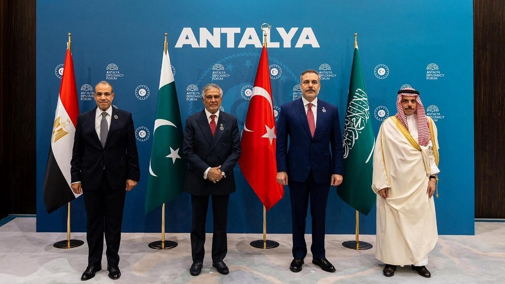 میدل ایست آی: پایان اسطوره چتر امنیتی آمریکا؛ جنگ علیه ایران چگونه معماری ژئوپلیتیک خاورمیانه را بازطراحی می‌کند؟ 