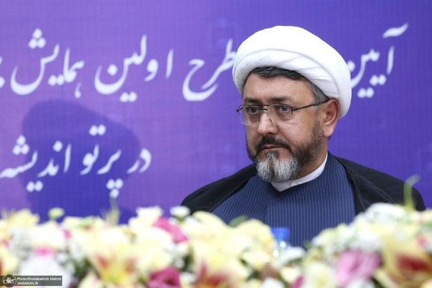 کمساری: الإمام الخمینی أنقذ المرأة من ثنائیة التطرف والتفریط