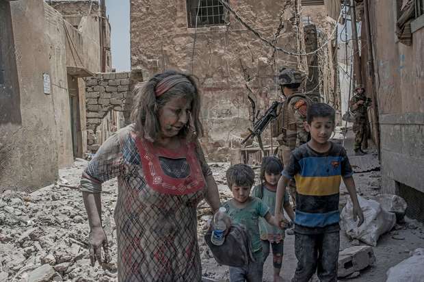 عکس/ از مصیبت های جنگ در موصل