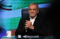 تصاویری از حضور مسعود پزشکیان در میزگرد فرهنگی + حاشیه ها