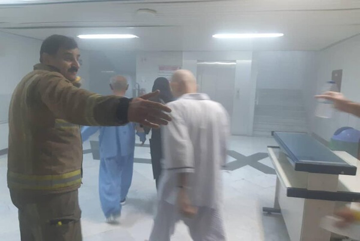 آتش سوزی در بیمارستانی در خیابان حافظ تهران+ عکس