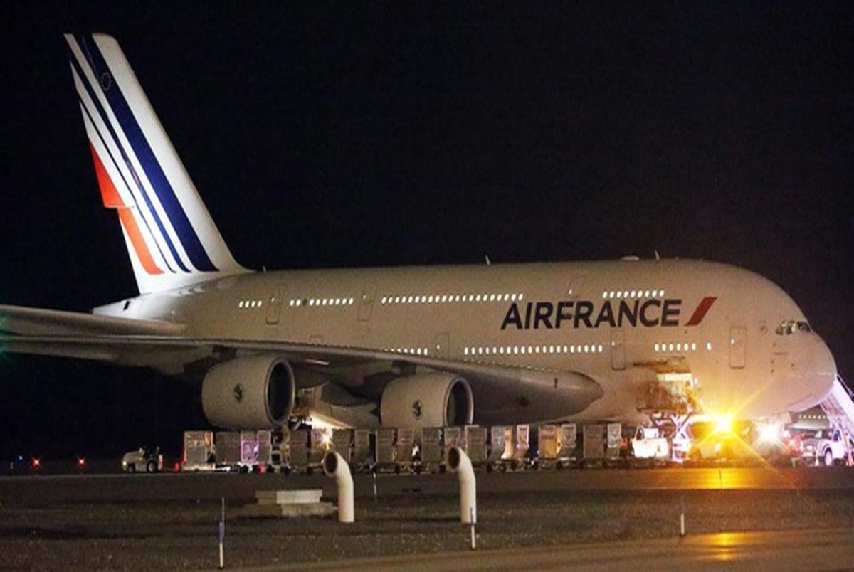 فرود اضطراری ۲ هواپیمای فرانسوی در پی تهدید بمب‌گذاری