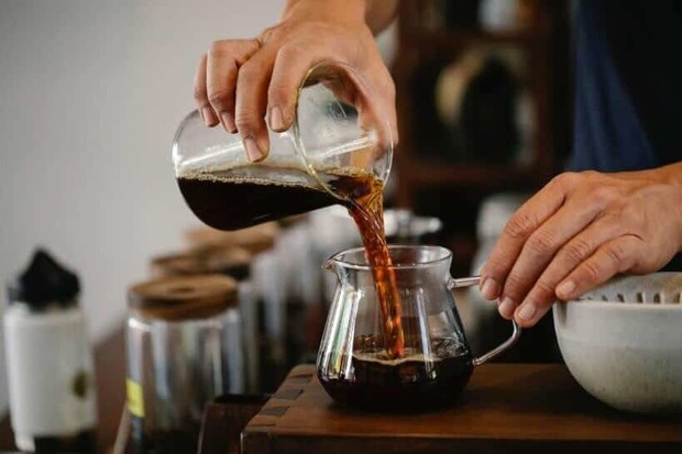 قهوه چگونه به تأخیر انداختن علائم پیری کمک می‌کند؟