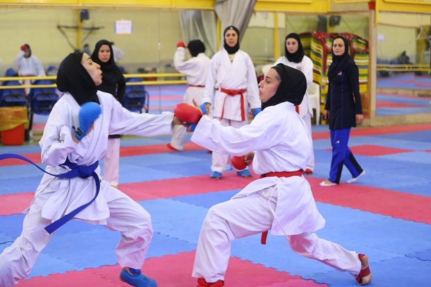 تیم کاراته بانوان فارس قهرمان کشور شد