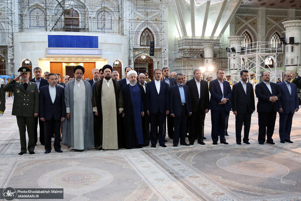  رئیس جمهور و اعضای هیات دولت با آرمان های حضرت امام(س) تجدید میثاق کردند