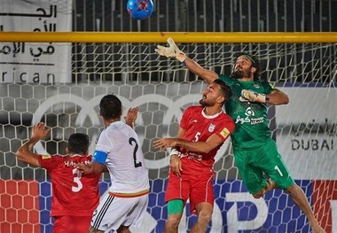 پیمان حسینی: لیگ فوتبال ساحلی تک قطبی شده
