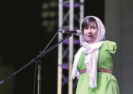 دختر شایسته شیرازی در جشن حامیان دکتر روحانی: مردم به قدرت خود پی برده اند