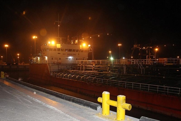 اولین کشتی روغن آفابگردان در بندر امیرآباد پهلو گرفت