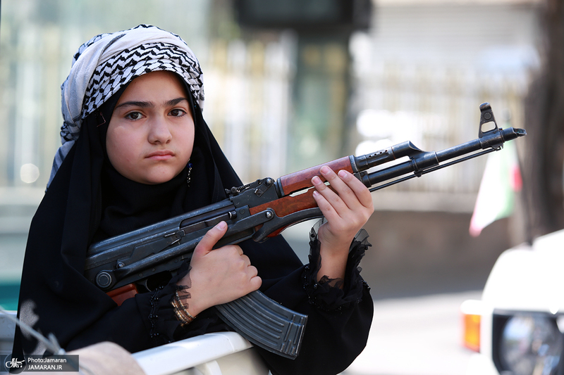 راهپیمایی دختران «جان‌فدای ایران»- ۲