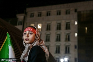 پنجاه و پنجمین شب اجتماع پر شور مردم در میدان منیریه