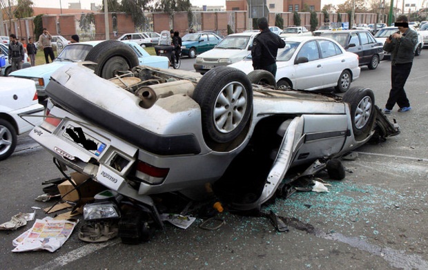 واژگونی خودرو حامل اتباع غیرمجاز با 15 کشته و مجروح