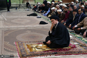 حضور آیت الله موسوی جزایری در حرم امام خمینی (س)