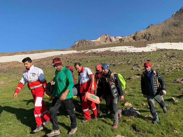 نجات جان نوجوان 18 ساله از یخ زدن در ارتفاعات نقده