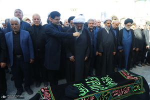 مراسم تشییع آیت الله موسوی تبریزی (ره)