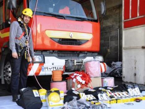 آتش نشانی اراک به تجهیزات جدید نجات در ارتفاع مجهز شد