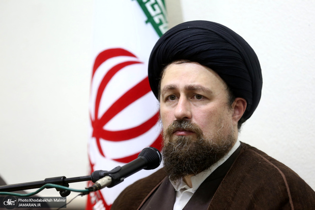 سید حسن خمینی: اعتدال راه خروج از بن بست های درونی است/ افراط گرایی ناقض بُعد وحدت آفرین انقلاب است/ هر دستی که برای تشتت بلند می شود دست ضد انقلاب است/ حفظ این انقلاب فداکاری می خواهد