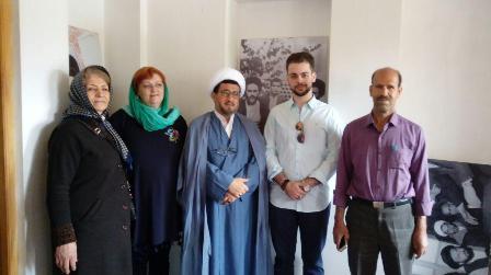 گردشگران اتریشی از بیت تاریخی امام راحل در خمین بازدید کردند