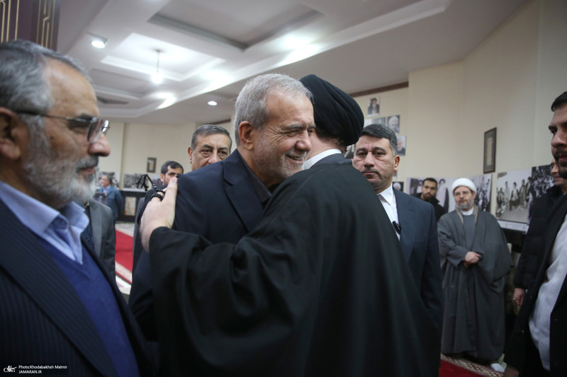 حاشیه تجدیدمیثاق رئیس جمهور و اعضای دولت با آرمان‌های بنیانگذار جمهوری اسلامی ایران