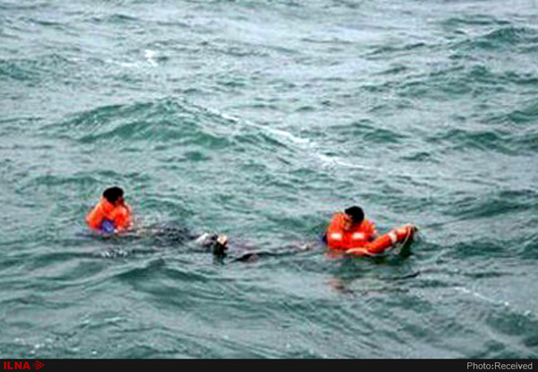 غرق شدن صیاد فریدونکناری در دریا  جستجو برای یافتن جسد صیاد جوان