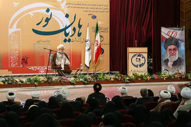 علمای دین نقش موثری در پیروزی انقلاب اسلامی داشتند