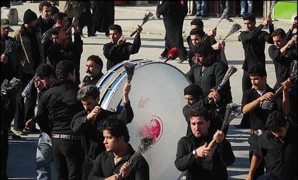 ممنوعیت تردد وسایل نقلیه از میان دسته های عزاداری 
