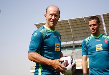 کالدرون: برای انتخاب مهاجم ۳ گزینه داریم
