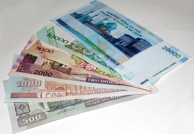 ۳۵ هزار و ۸۰۰ میلیارد تومان اسکناس و سکه در اختیار مردم است