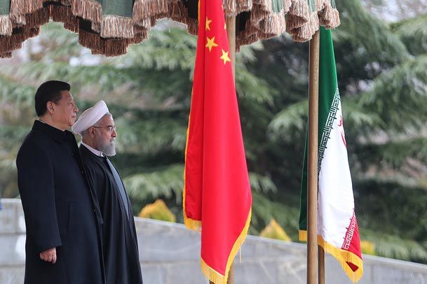 فیلم /  استقبال رسمی روحانی از رئیس جمهور چین