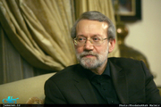 لاریجانی: رئیس جمهور آمریکا بسیار تحقیر آمیز حرف می‌زند