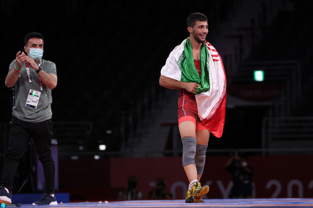 ثبت یادگاری برادران گرایی روی دیوار توکیو+ عکی

