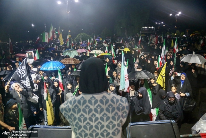 پنجاهمین شب اجتماع پر شور مردم در میدان نماز