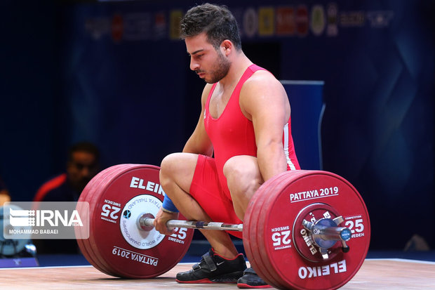 روز ناکامی وزنه برداران ایرانی، قهرمانی وزنه بردار قرقیزی دسته ۹۶ کیلوگرم
