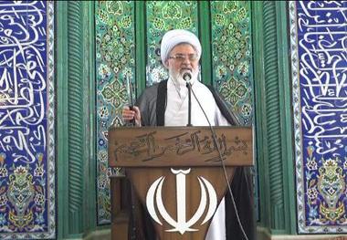 عزاداری های ماه محرم بدور از بدعت و خرافه برگزار شود