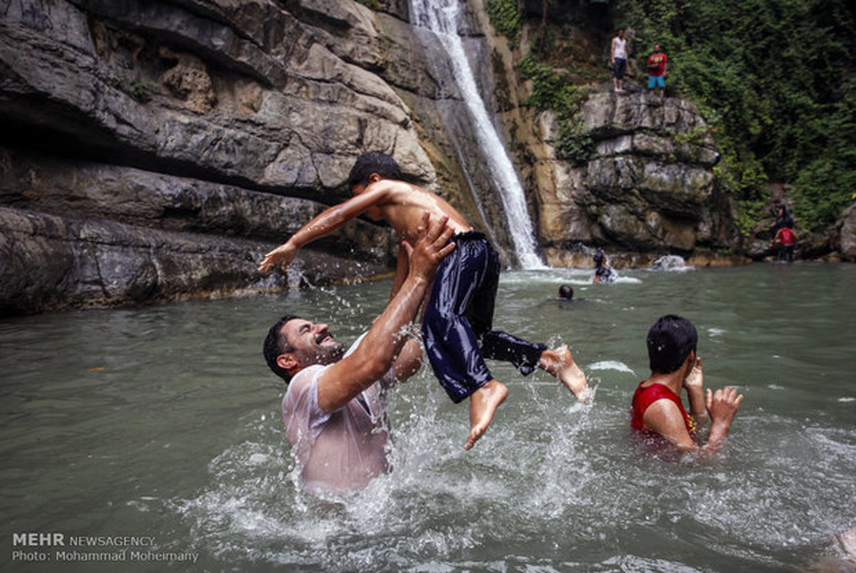 آبشار شیرآباد و شیرجه‌ای تابستانی